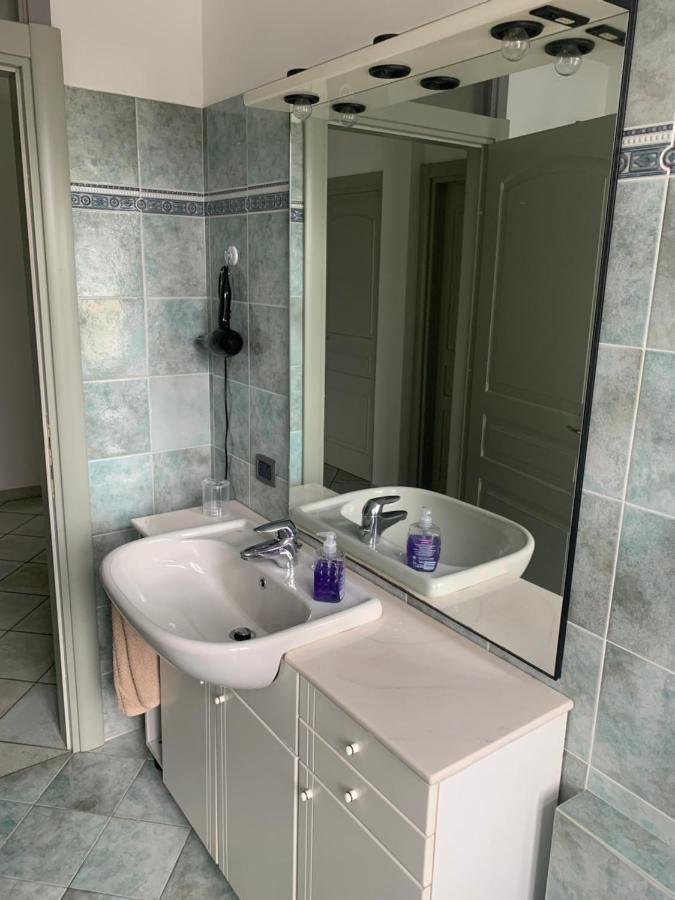Palazzo Clerici Apartment Luino Luaran gambar