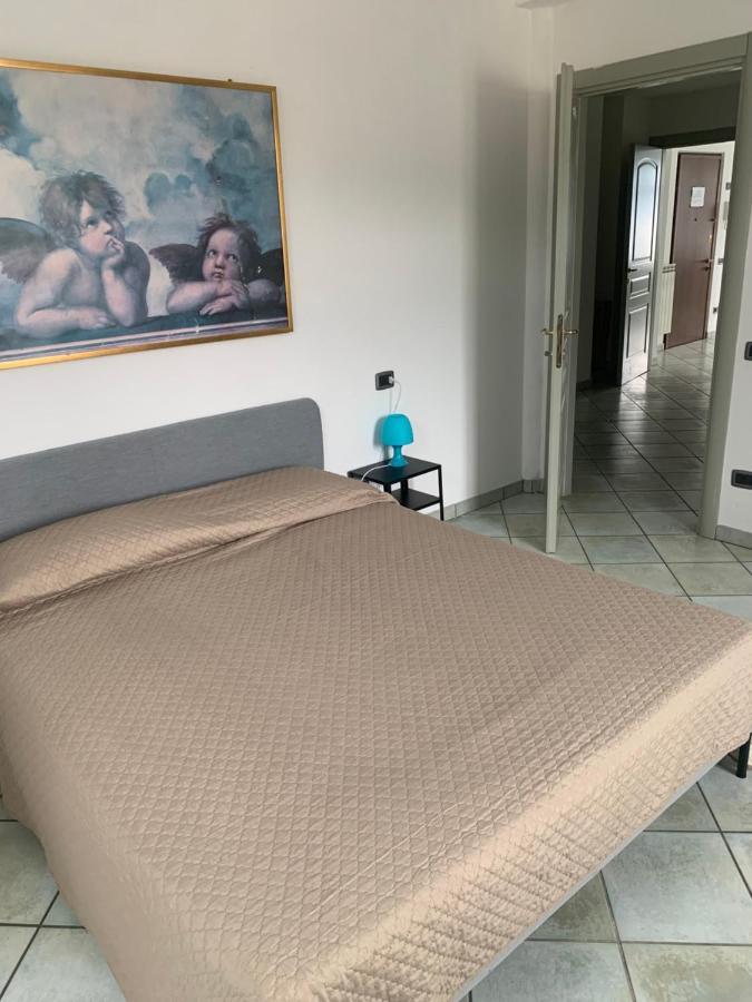 Palazzo Clerici Apartment Luino Luaran gambar
